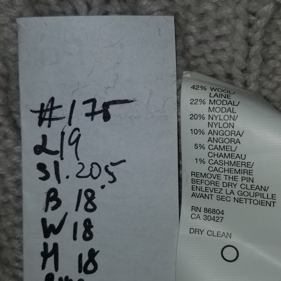 175 N w/o T XS Magasconi, grey wool, angora cardi - Picture 5 of 8